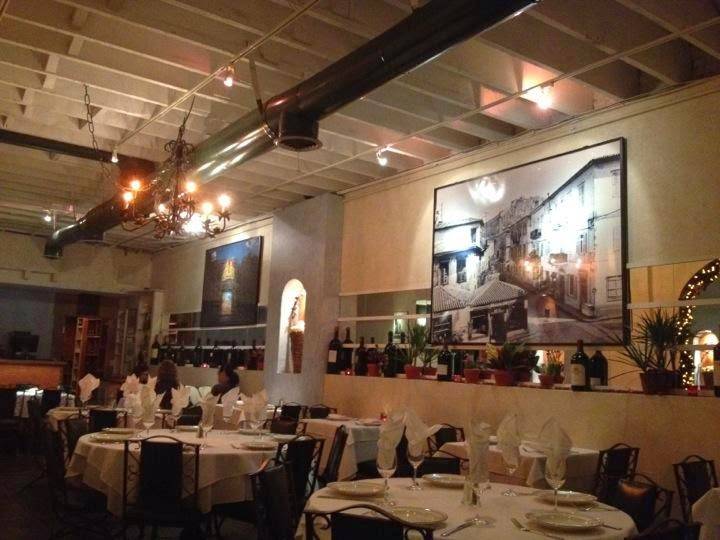Le Petit Greek | restaurant | 127 N Larchmont Blvd, Los Angeles, CA 90004, USA | 3234645160 OR +1 323-464-5160