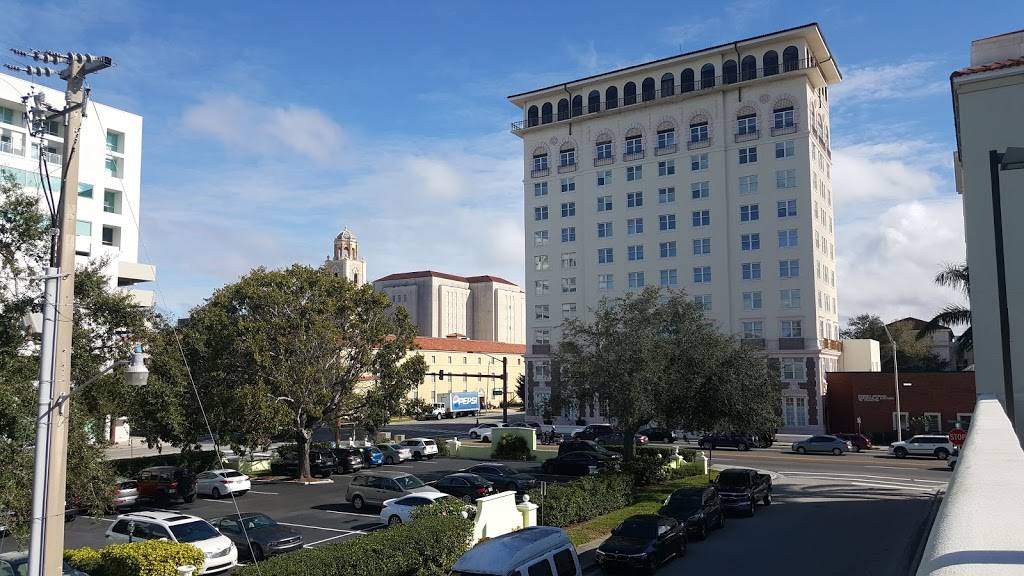 Law & Order Cafe | restaurant | 2000 Main St, Sarasota, FL 34237, USA | 9418943395 OR +1 941-894-3395