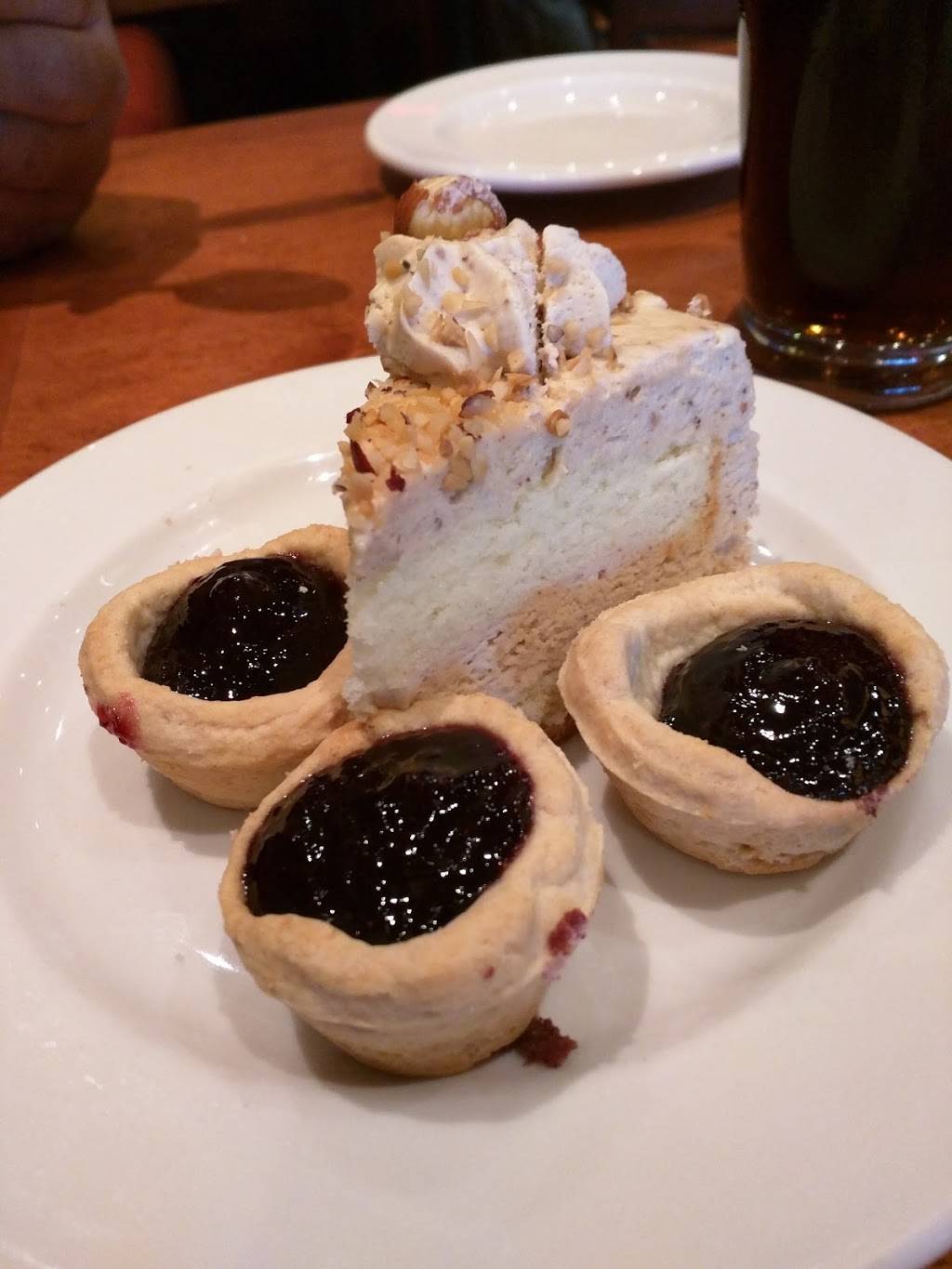 Willows Dining Room | restaurant | 555 Rexdale Blvd, Etobicoke, ON M9W 5L2, Canada | 4166757223 OR +1 416-675-7223