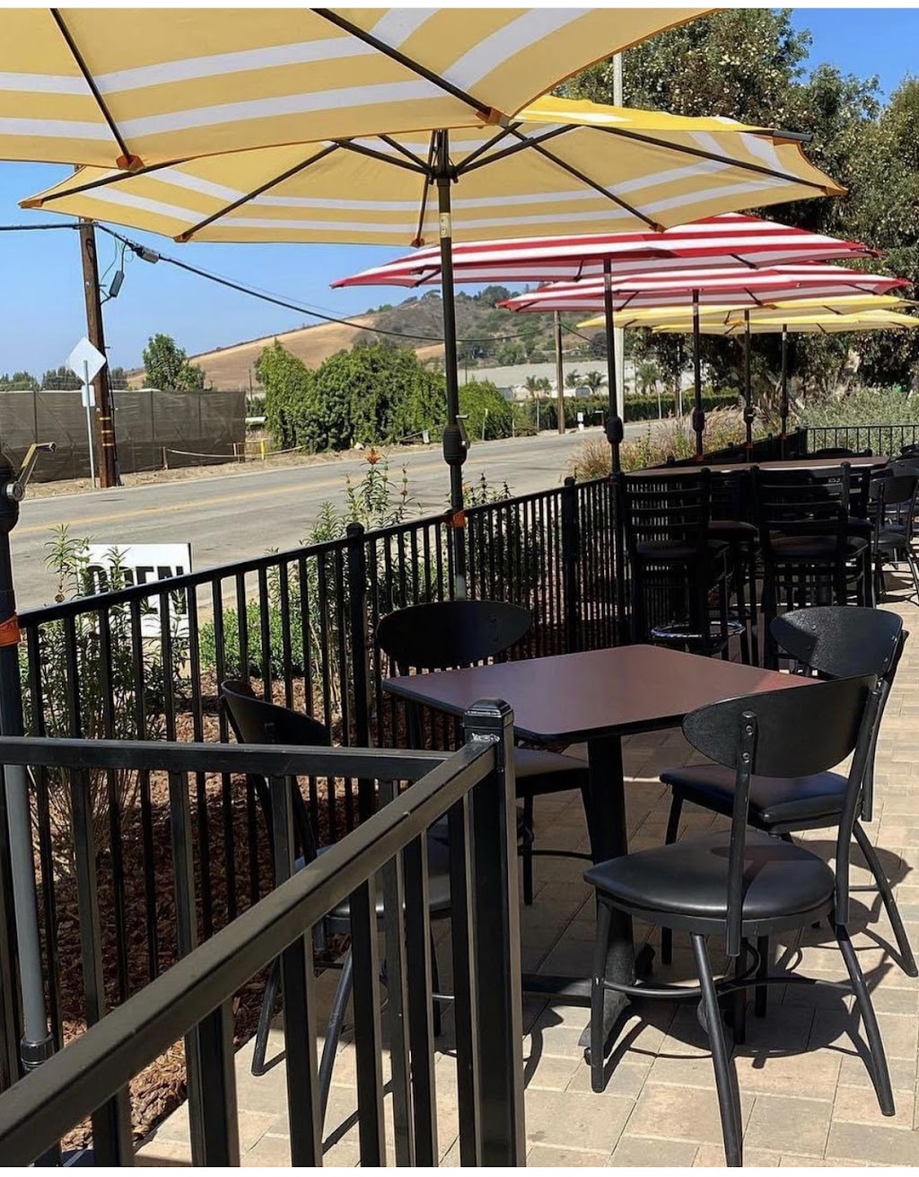 Flat Fish Brewing Company | restaurant | 126 Wood Rd # 104, Camarillo, CA 93010, USA | 8054849600 OR +1 805-484-9600