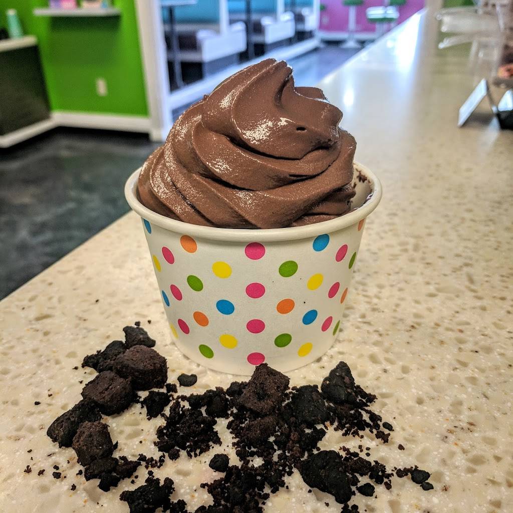 Toppings Frozen Yogurt | meal takeaway | 321 N Michigan Ave, Big Rapids, MI 49307, USA | 2315989438 OR +1 231-598-9438