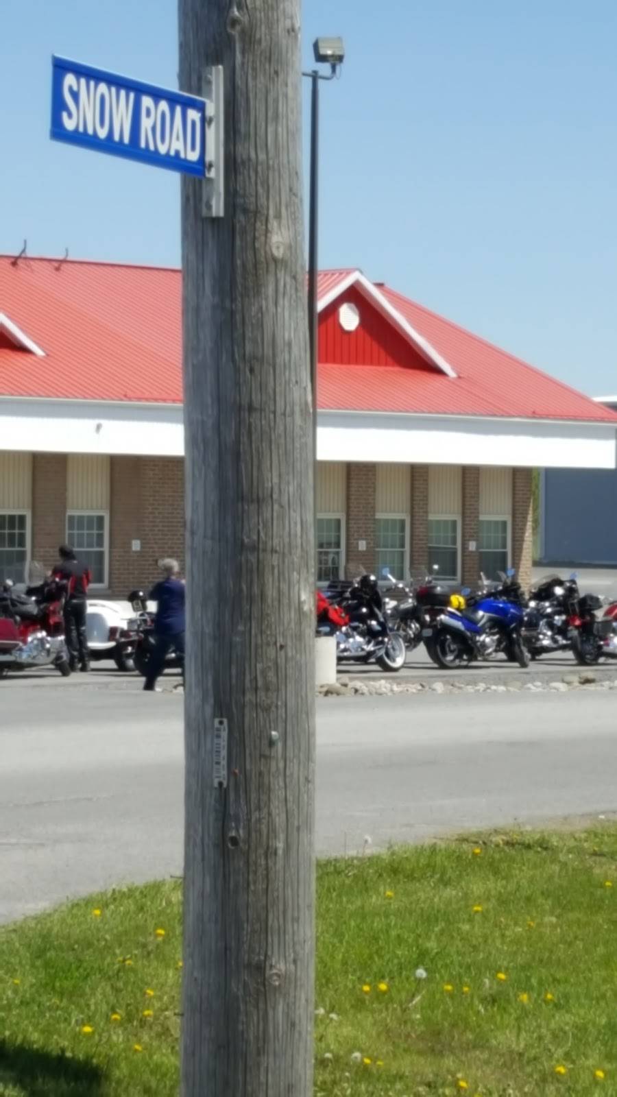 Itty Bitty Diner | restaurant | 7 Snow Rd, Napanee, ON K7R 3Y5, Canada | 6133545445 OR +1 613-354-5445