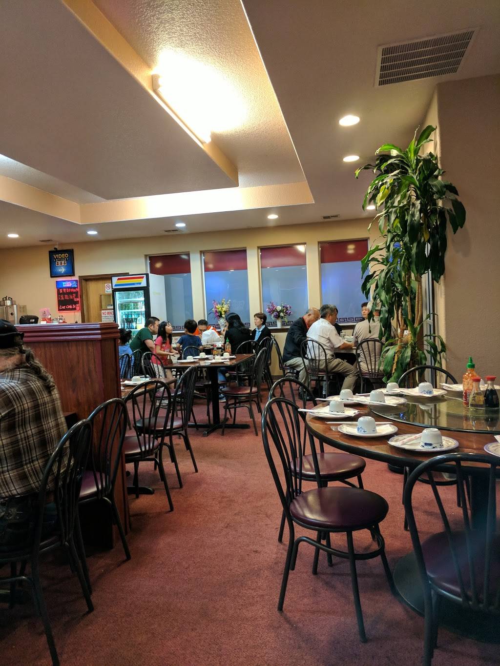 Chinese Delicacy | restaurant | 6411 SE 82nd Ave, Portland, OR 97266, USA | 5037752598 OR +1 503-775-2598