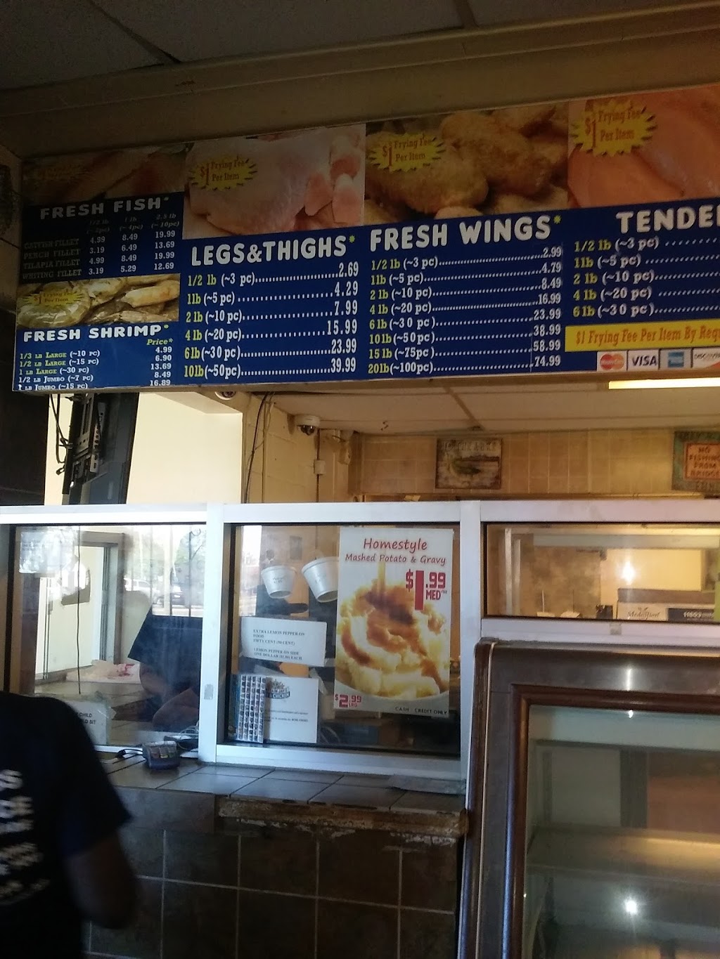 Captain Jays Fish & Chicken | restaurant | 18400 W Warren Ave, Detroit, MI 48228, USA | 3139820100 OR +1 313-982-0100