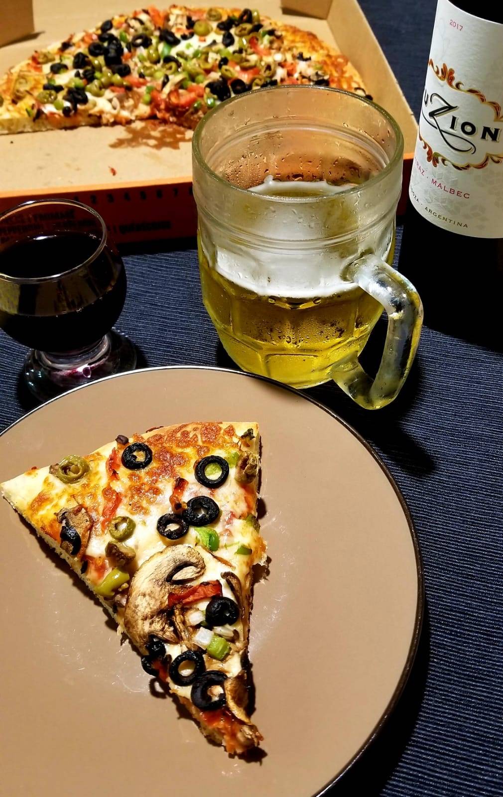 Little Caesars Pizza | meal takeaway | 300 Tecumseh Rd E, Windsor, ON N8X 5E8, Canada | 5192565678 OR +1 519-256-5678