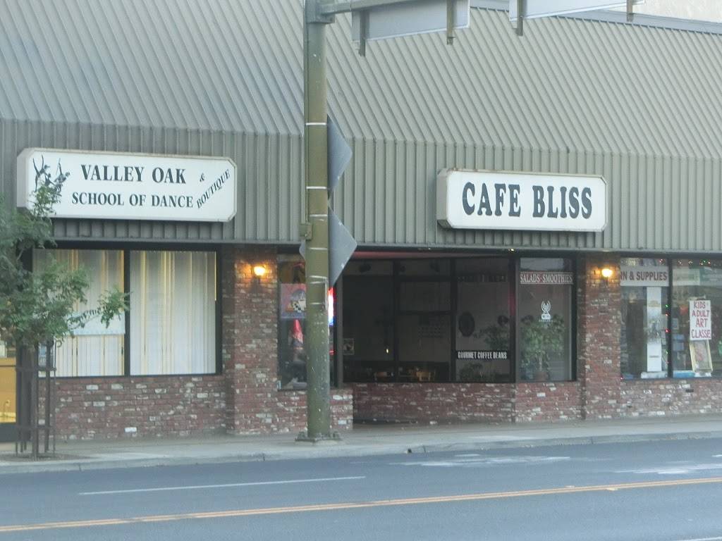 Cafe Bliss | cafe | 152 N Yosemite Ave, Oakdale, CA 95361, USA | 2098483830 OR +1 209-848-3830
