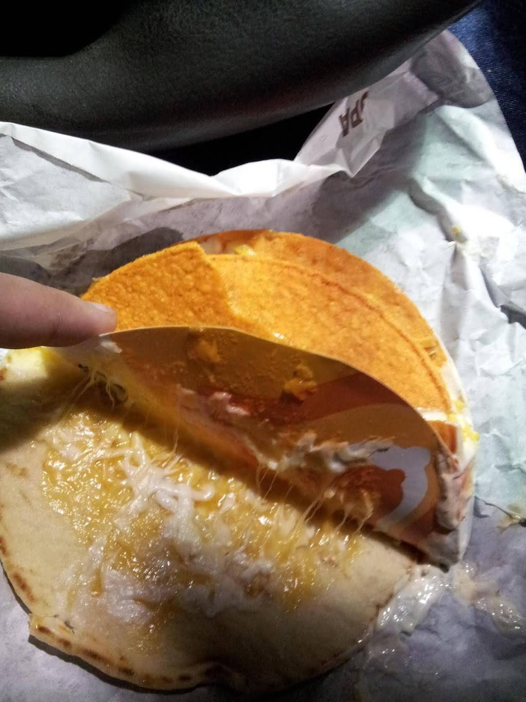 Taco Bell | meal takeaway | 16599 Yonge St, Newmarket, ON L3X 2G8, Canada | 9058980673 OR +1 905-898-0673