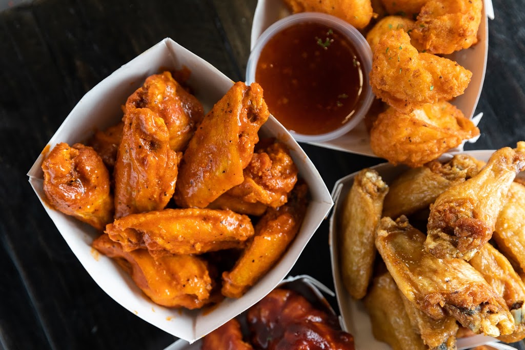 Wing Snob | restaurant | 360 E Round Grove Rd Ste 840, Lewisville, TX 75067, USA | 9729249464 OR +1 972-924-9464