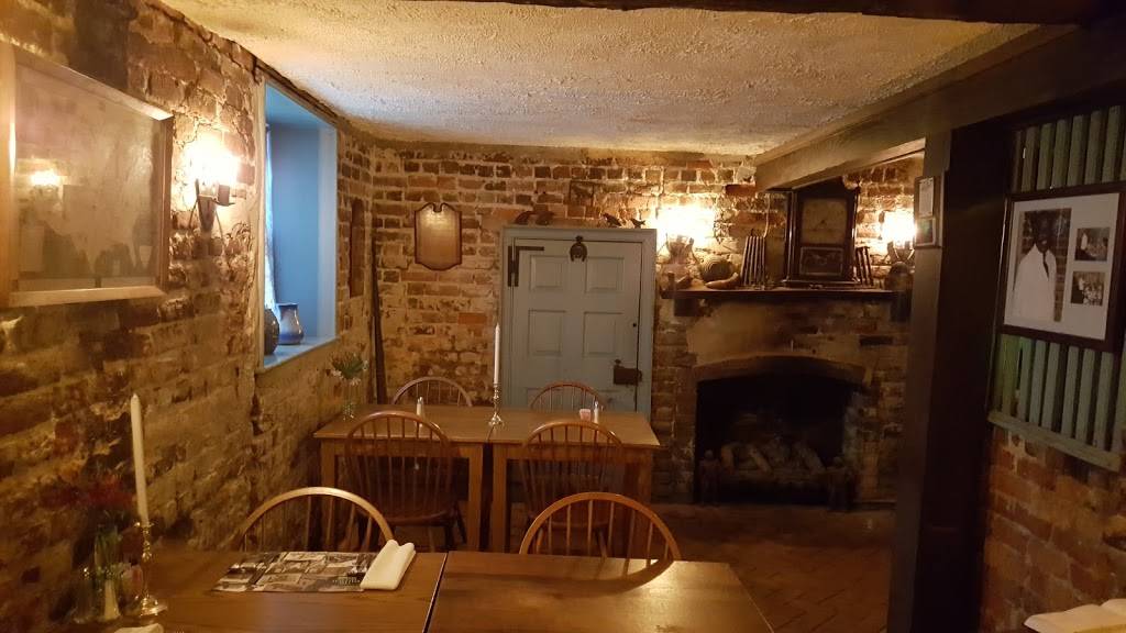 Half-Way House Restaurant | restaurant | 10301 Jefferson Davis Hwy, North Chesterfield, VA 23237, USA | 8042751760 OR +1 804-275-1760