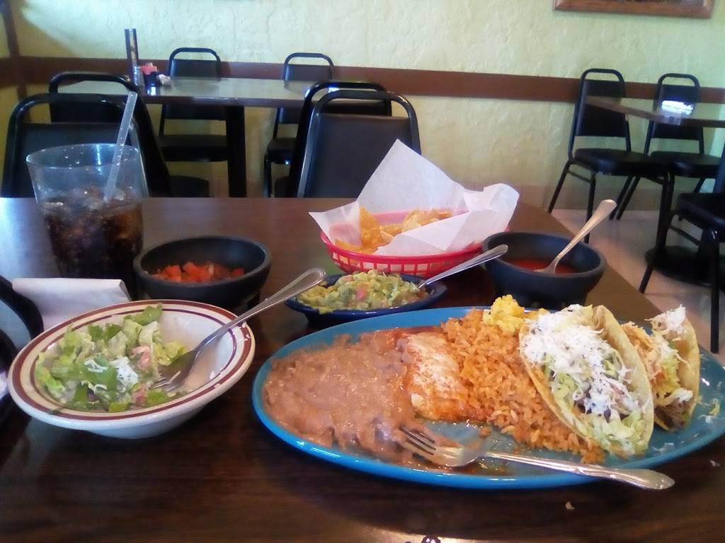 La Fonda De Ofelia | restaurant | 3234 N Palm Ave, Fresno, CA 93704, USA | 5592265435 OR +1 559-226-5435