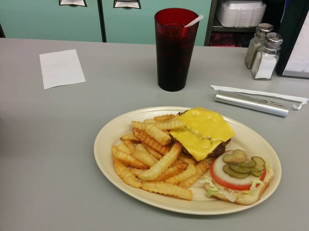 Pizza Hut | restaurant | 510 Clifty Dr, Madison, IN 47250, USA | 8122734470 OR +1 812-273-4470