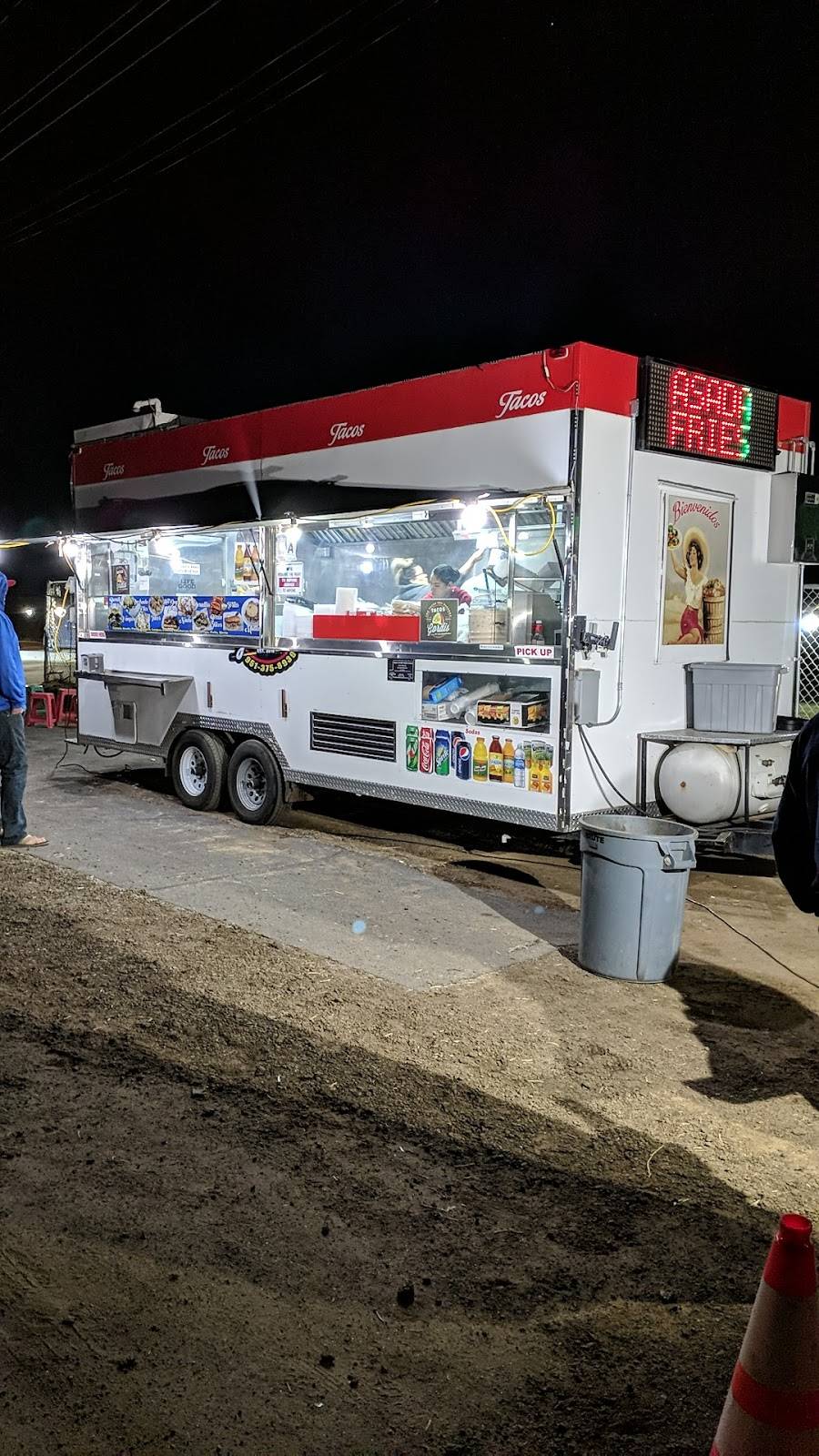 Tacos Los Gordis | restaurant | 21621 Cajalco Rd, Perris, CA 92570, USA | 9514353039 OR +1 951-435-3039