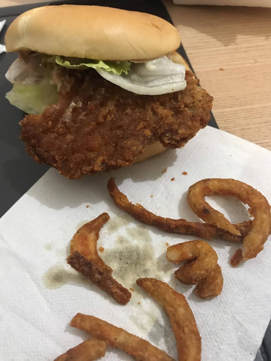 Jack in the Box | restaurant | 5 N 4th Ave, Chula Vista, CA 91910, USA | 6194260533 OR +1 619-426-0533