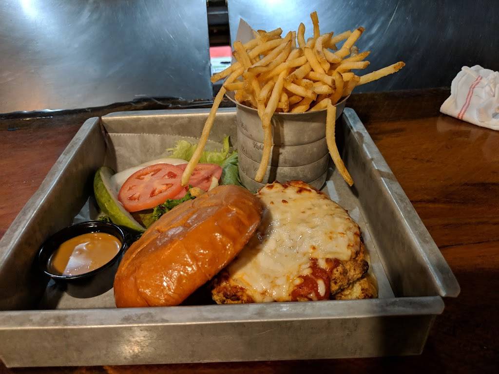 River Road Tavern | restaurant | 193 S River Rd, Bedford, NH 03110, USA | 6032065837 OR +1 603-206-5837