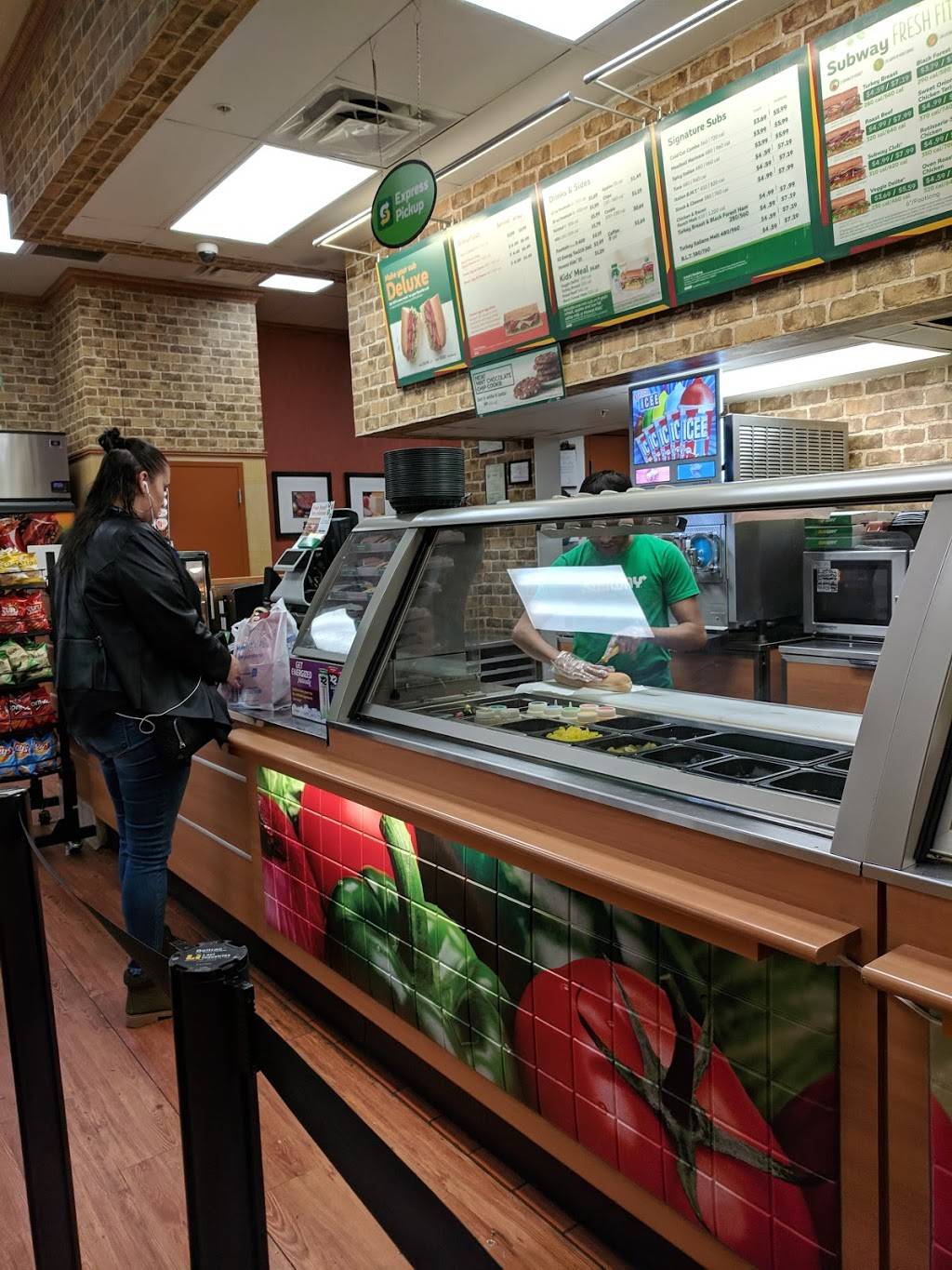 Subway | restaurant | 2021 Lynnhaven Pkwy, Virginia Beach, VA 23456, USA | 7574711100 OR +1 757-471-1100
