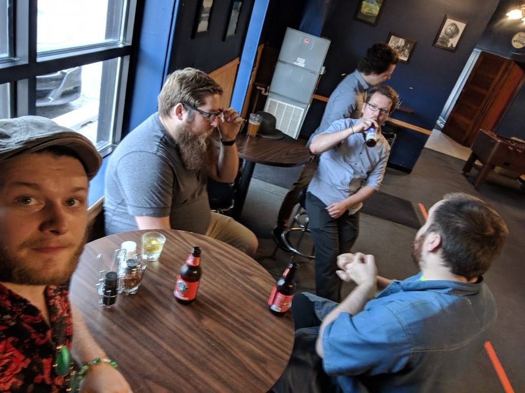 The Old Palace Tavern | restaurant | 701 15th Ave, East Moline, IL 61244, USA | 3097559020 OR +1 309-755-9020