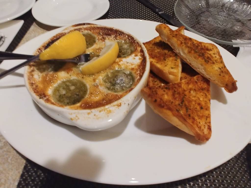 The Packing House | restaurant | 900 E Layton Ave, Milwaukee, WI 53207, USA | 4144835054 OR +1 414-483-5054