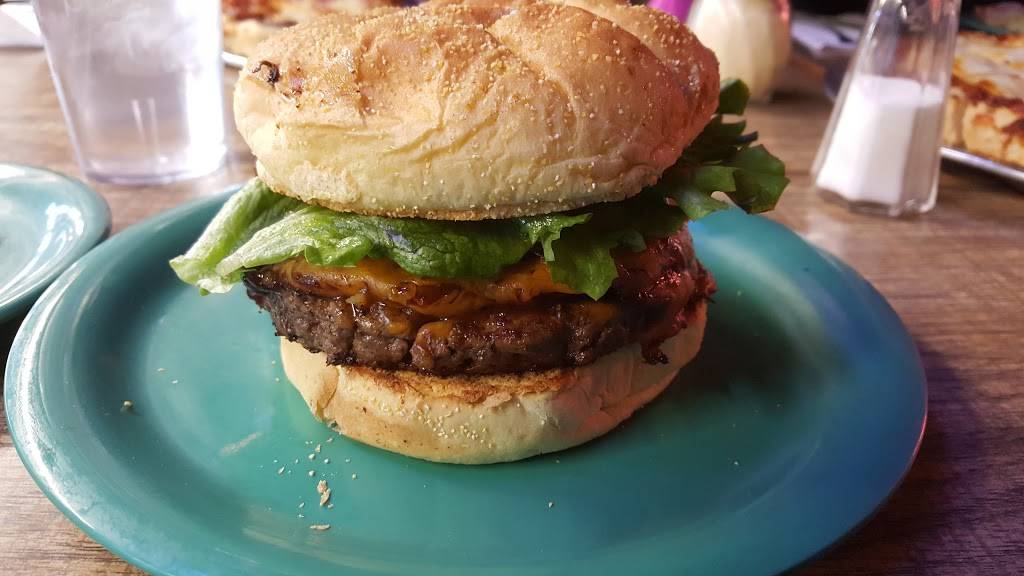 Shot Tower Inn | restaurant | 390 Locust St, Dubuque, IA 52001, USA | 5635561061 OR +1 563-556-1061