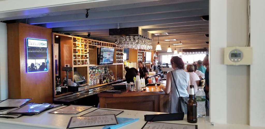 Michaels Harborside | restaurant | 1 Tournament Wharf, Newburyport, MA 01950, USA | 9784627785 OR +1 978-462-7785