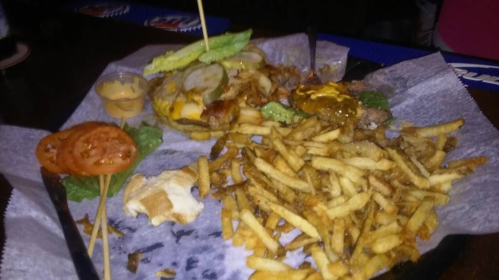 Q Bar | restaurant | 11 W John St, Plano, IL 60545, USA | 6305527663 OR +1 630-552-7663