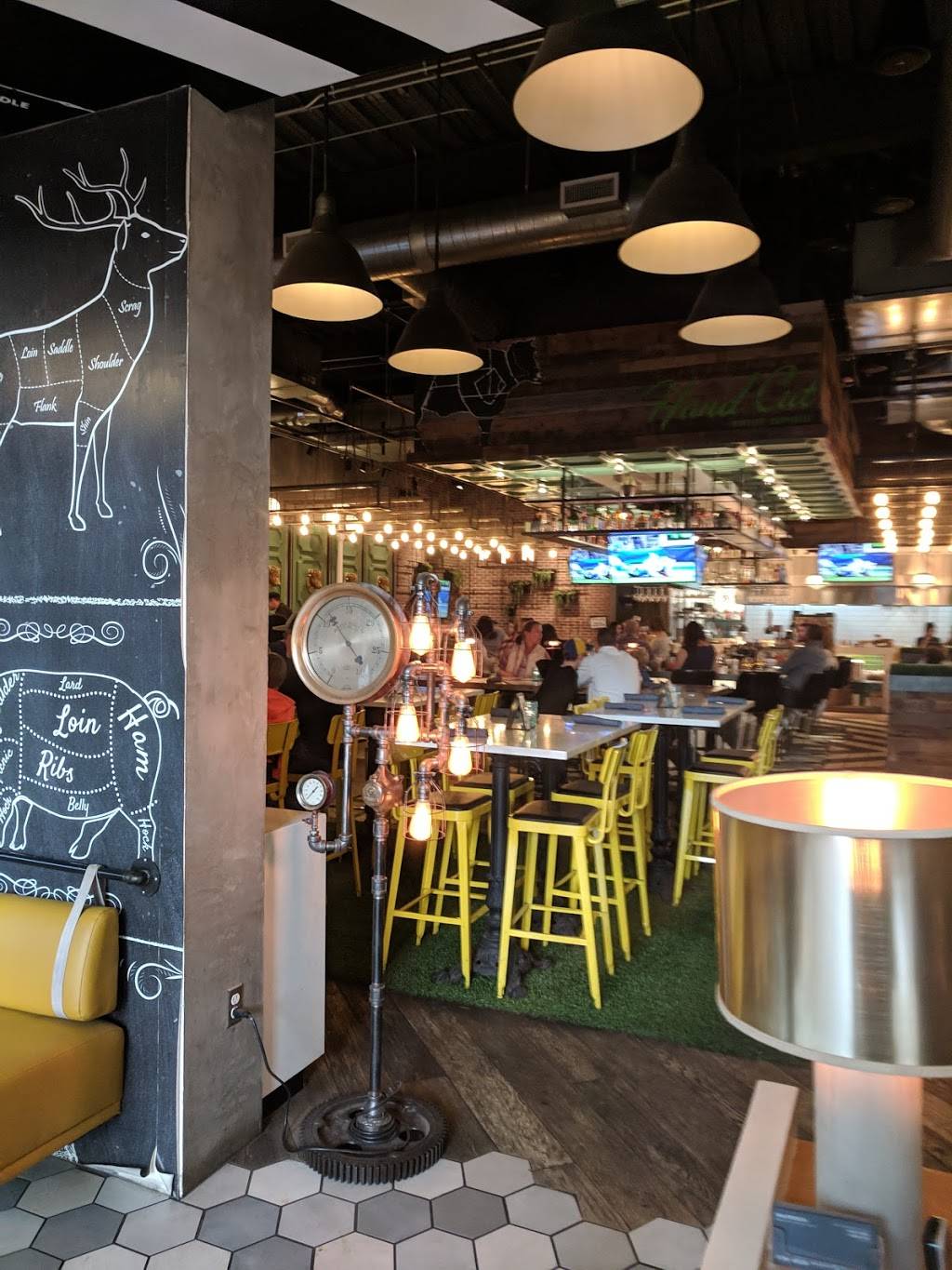 Hand Cut Chophouse | night club | 7135 E Camelback Rd #154, Scottsdale, AZ 85251, USA | 4804942008 OR +1 480-494-2008