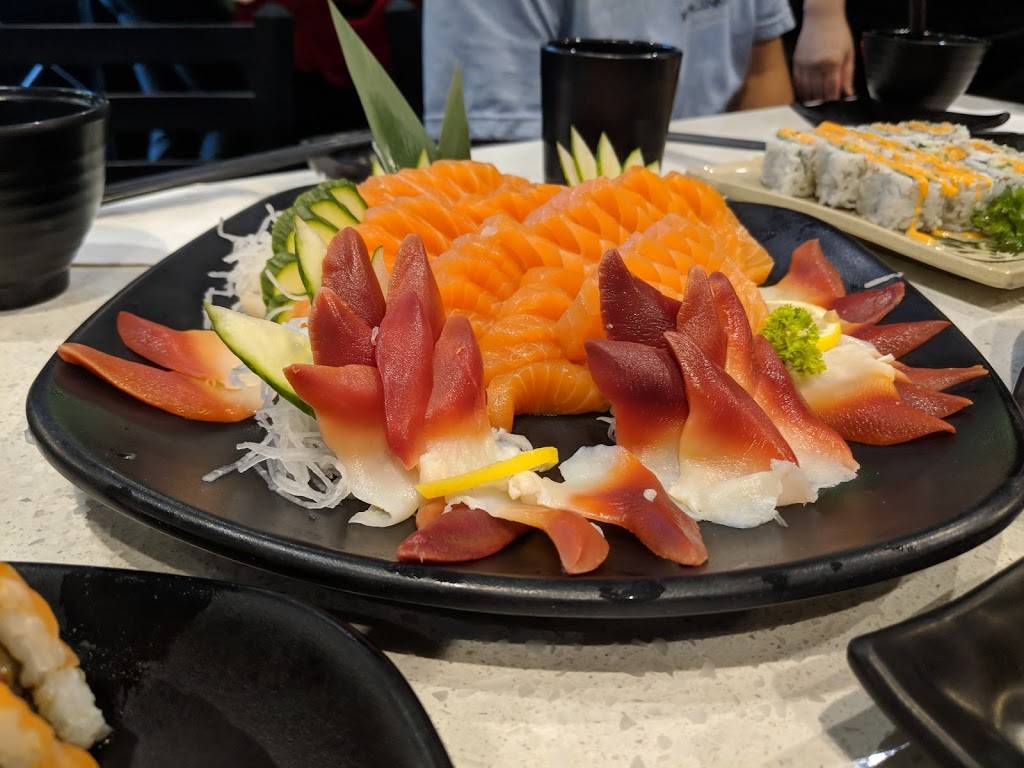 Sakana House | restaurant | 750 Big Bay Point Rd Unit 9, Barrie, ON L4M 4S6, Canada | 7057210888 OR +1 705-721-0888