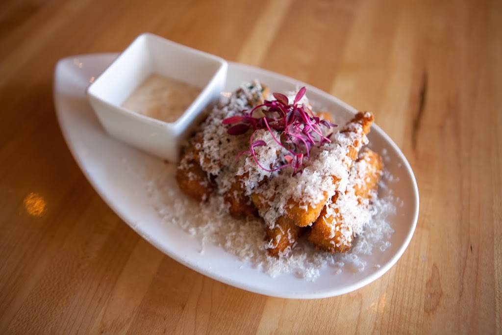 Folly Brewpub | restaurant | 928 College St, Toronto, ON M6H 1A4, Canada | 4165337272 OR +1 416-533-7272