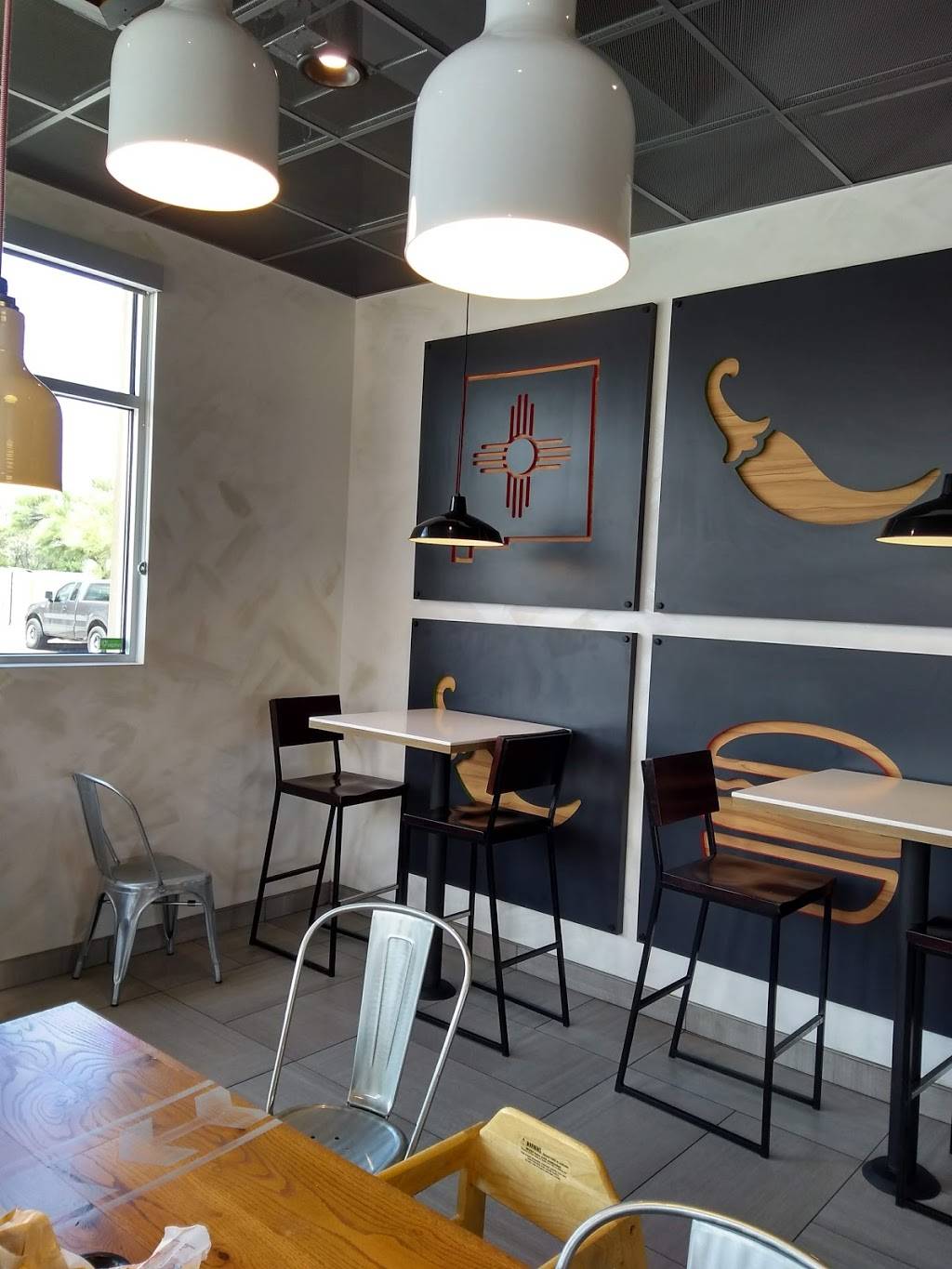 Blakes Lotaburger | restaurant | 1600 W Valencia Rd, Tucson, AZ 85746, USA | 5205732015 OR +1 520-573-2015