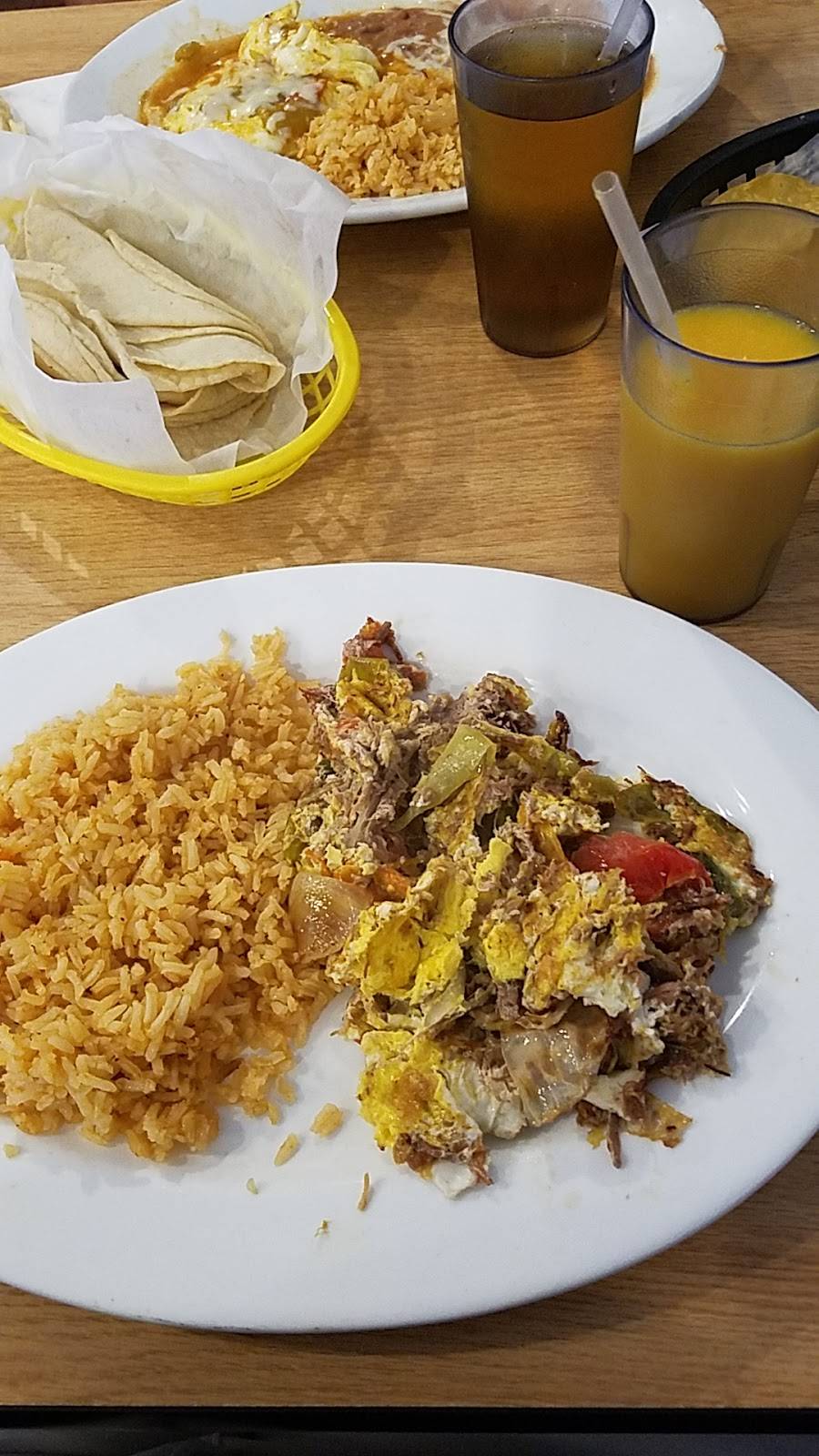 Mama Lupitas | restaurant | 321 Salinas St, Salinas, CA 93901, USA | 8314245300 OR +1 831-424-5300