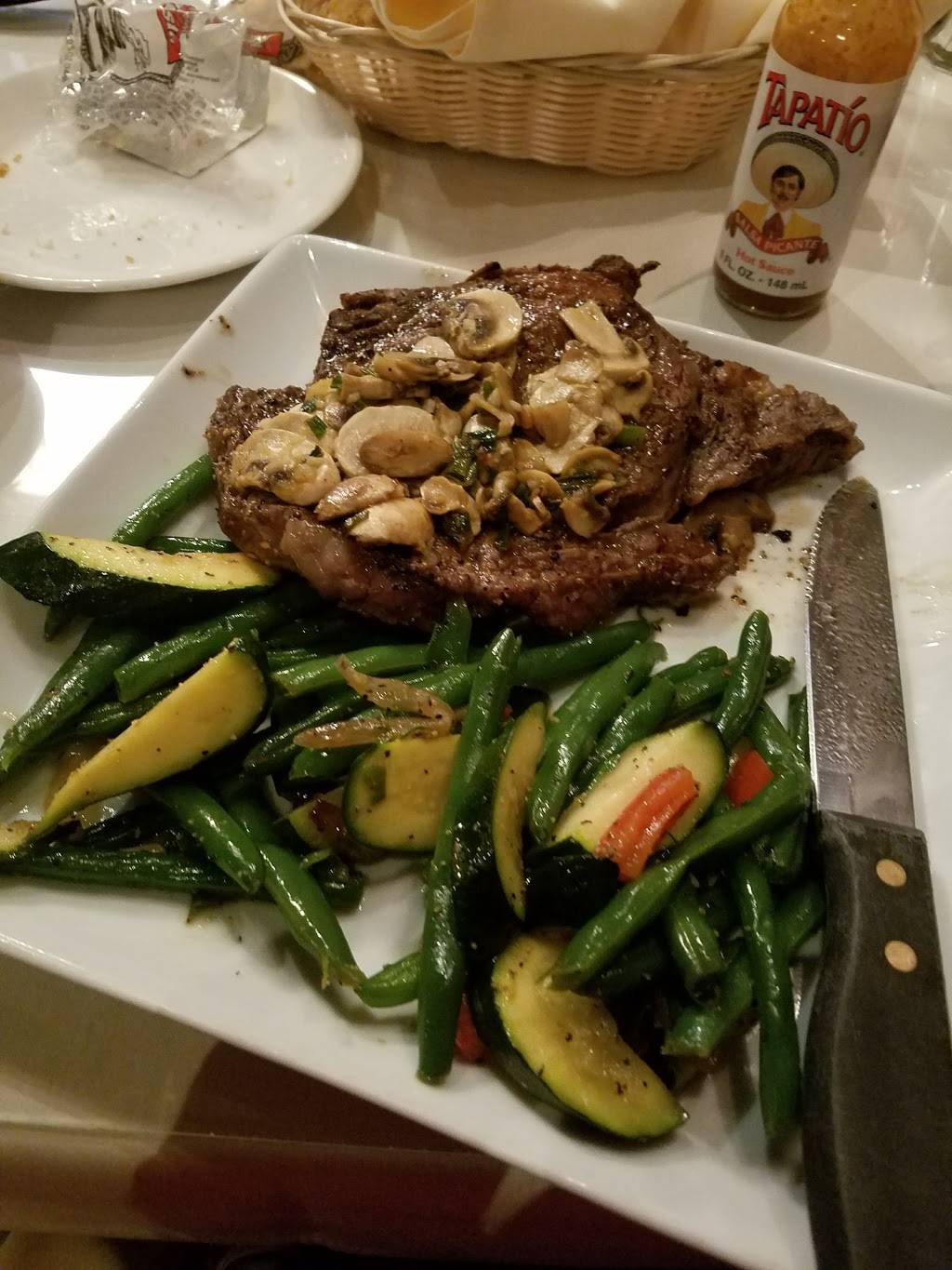 Woodbridge Crossing | restaurant | 18939 N Lower Sacramento Rd, Woodbridge, CA 95258, USA | 2093661800 OR +1 209-366-1800