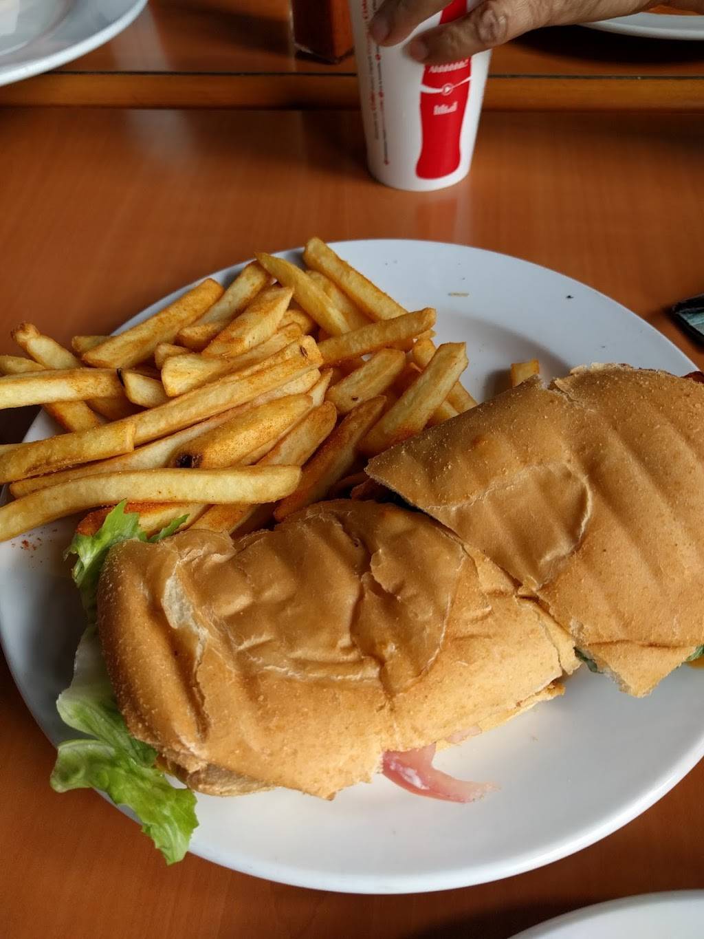 Sizzloz Flame Grilled Chicken - Tenth Line | restaurant | 5606 Tenth Line W, Mississauga, ON L5M 7L9, Canada | 9057069260 OR +1 905-706-9260