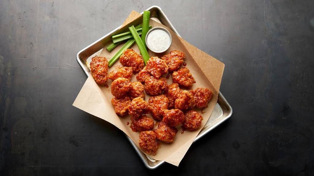 Buffalo Wild Wings | meal takeaway | 655 Sunland Park Drive K-1, El Paso, TX 79912, USA | 9155843241 OR +1 915-584-3241