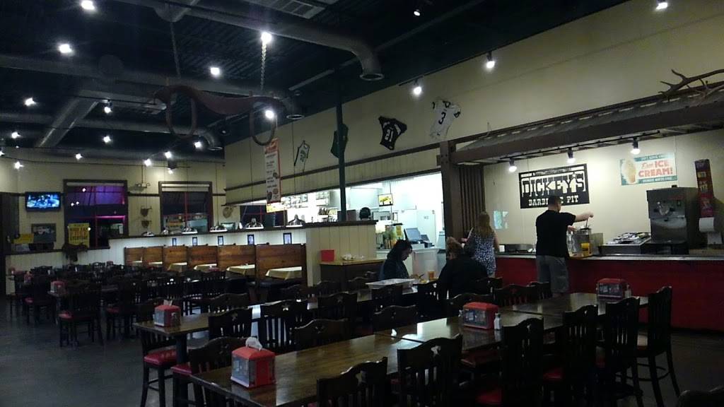 Dickeys Barbecue Pit | restaurant | 1150 N Plano Rd, Richardson, TX 75081, USA | 9729078494 OR +1 972-907-8494