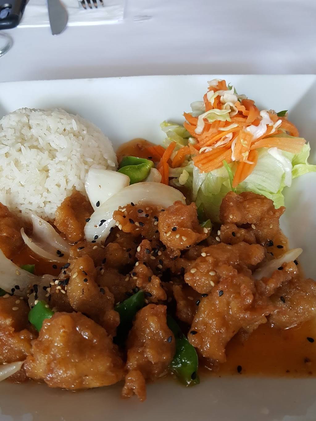 La Mandoline | restaurant | 5581 Boulevard Laurier, Terrebonne, QC J7M 1C3, Canada | 4509183556 OR +1 450-918-3556