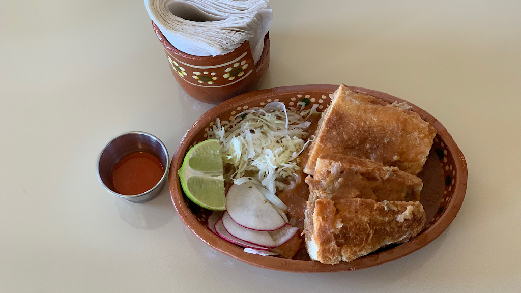 Antojos Guadalajara | restaurant | 1701 Guadalupe St, San Antonio, TX 78207, USA | 2104127451 OR +1 210-412-7451