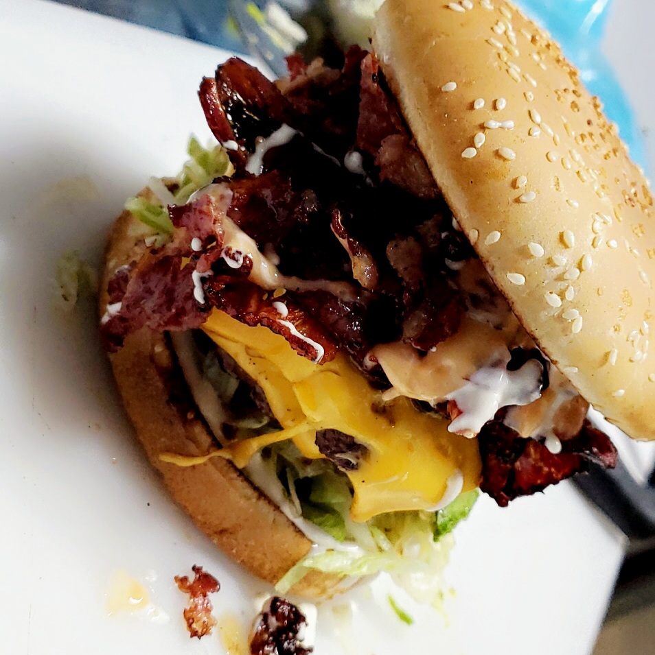 Juicy Burger | restaurant | 3720 E Olive Ave, Fresno, CA 93702, USA | 5595705424 OR +1 559-570-5424