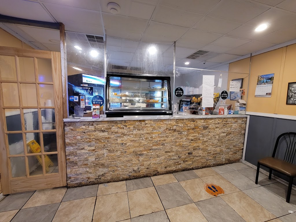 Rubys Roof Jamaican Restaurant | restaurant | 5706 N 5th St, Philadelphia, PA 19120, USA | 2679005492 OR +1 267-900-5492