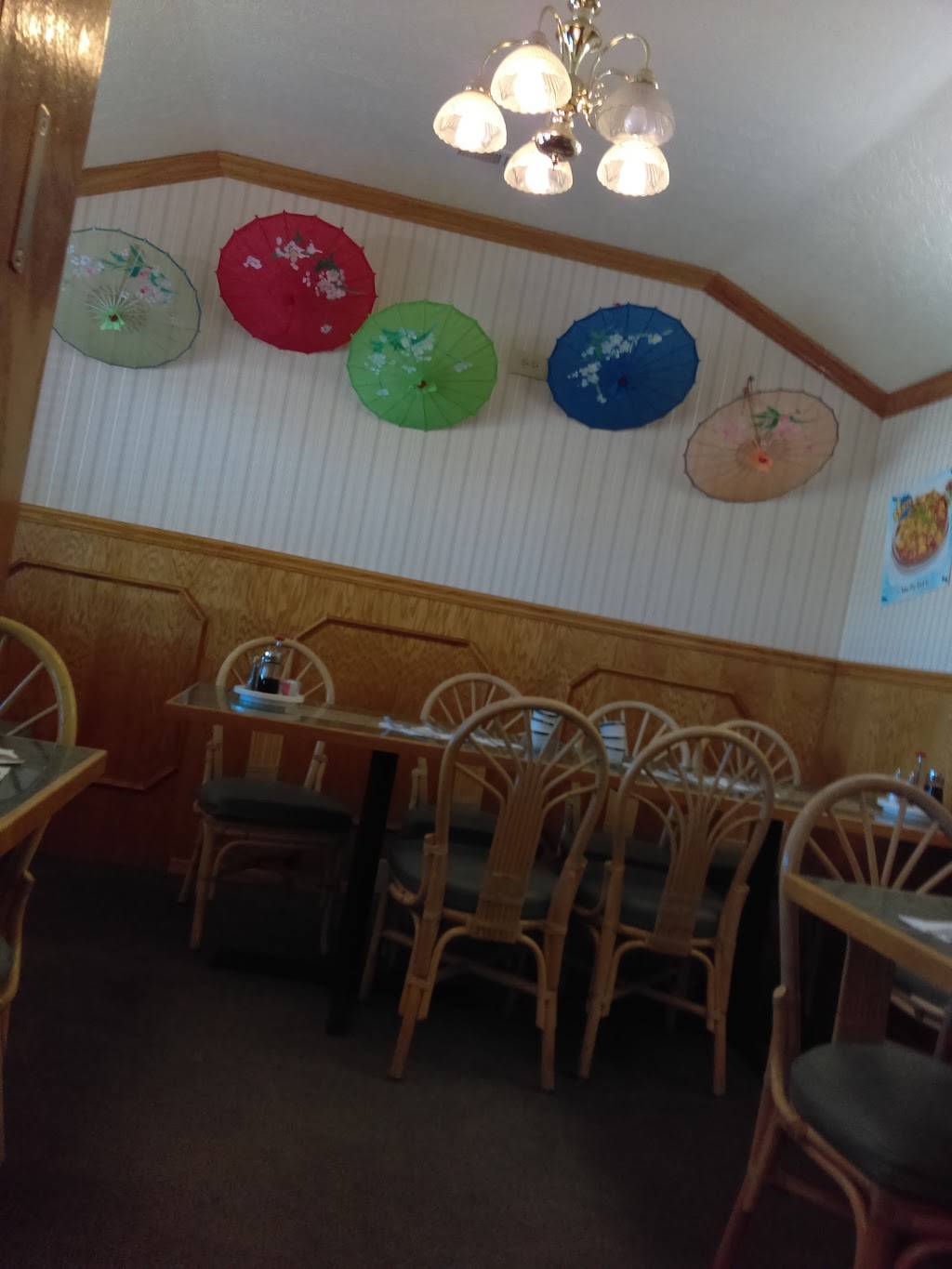 Jin’s Chinese Restaurant | restaurant | 180 NW 1st St, Dundee, OR 97115, USA | 5035546898 OR +1 503-554-6898