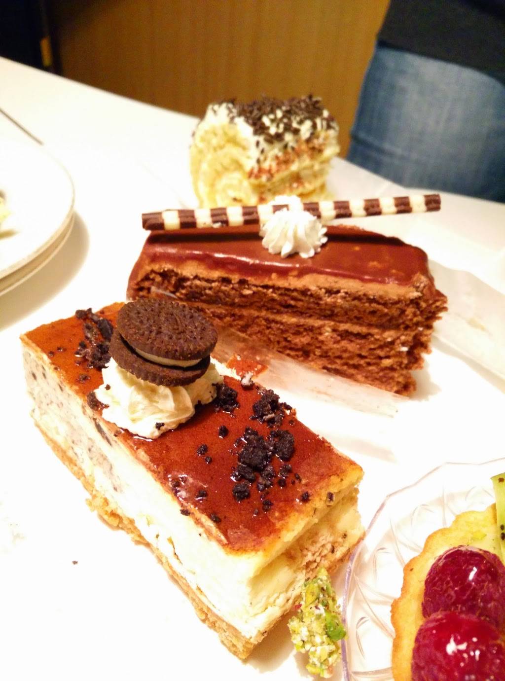 Sweet Castle | meal delivery | 2446 Bank St, Ottawa, ON K1V 1A8, Canada | 6136801888 OR +1 613-680-1888