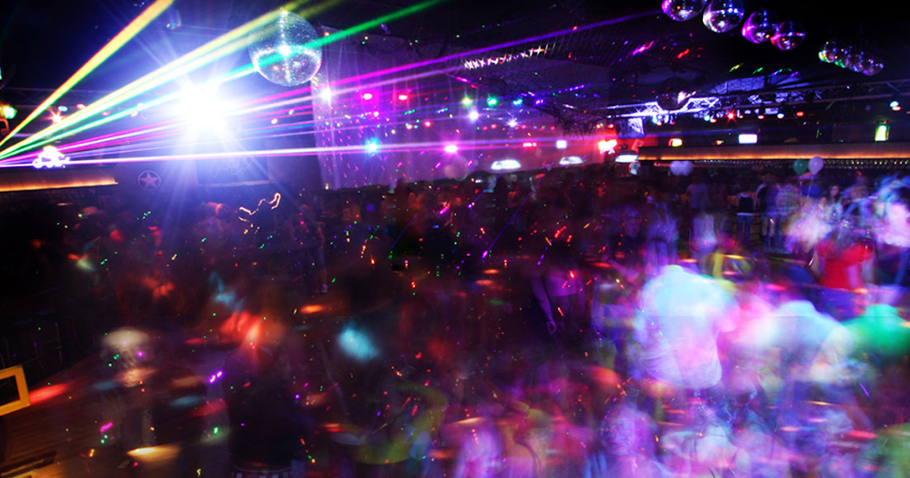 Greeley Country Bar & Grill | restaurant | 1742 Greeley Mall #100, Greeley, CO 80631, USA | 9705155908 OR +1 970-515-5908