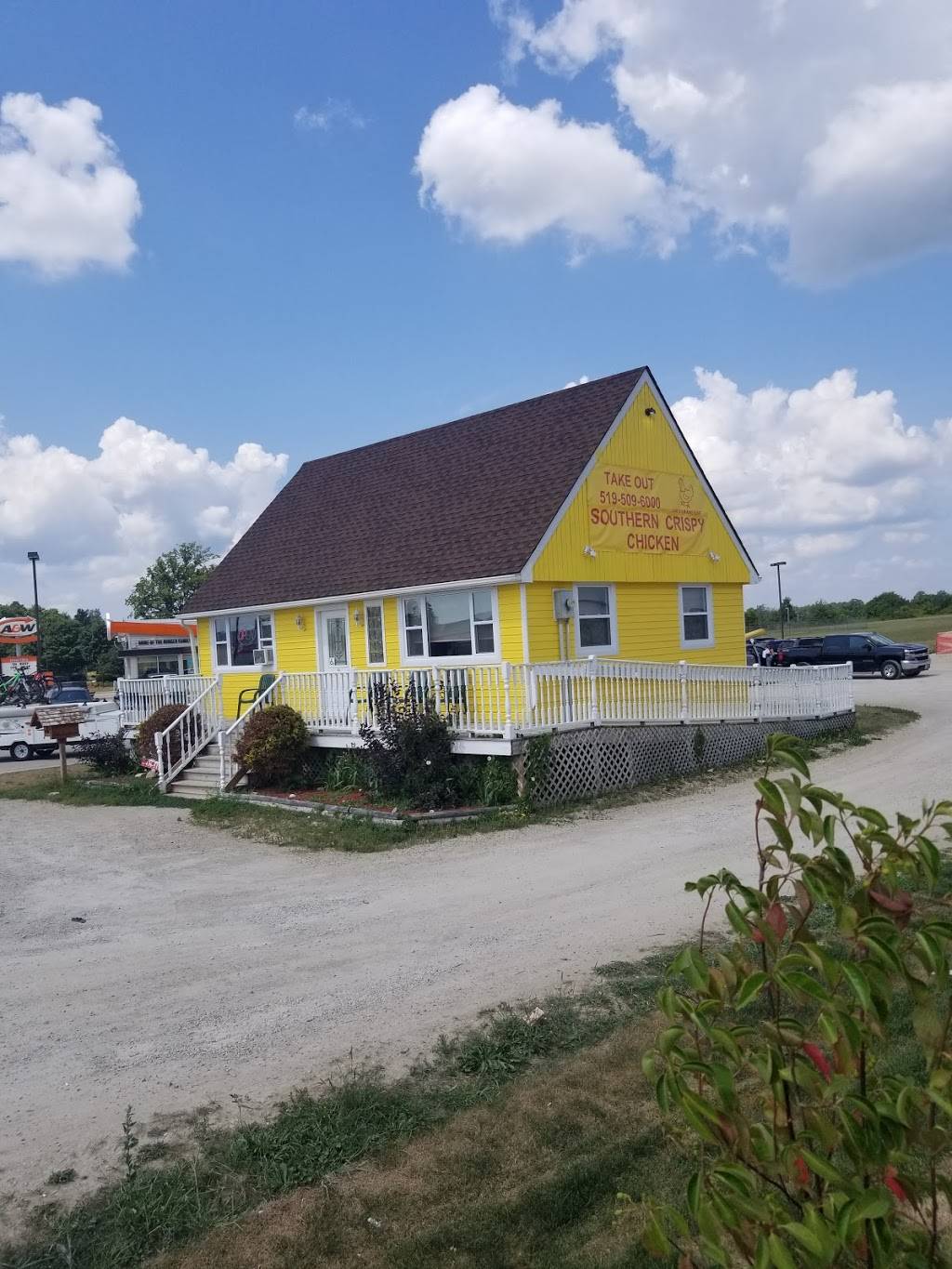 Southern Crispy Chicken | restaurant | 514 Main St N, Mount Forest, ON N0G 2L1, Canada | 5195096000 OR +1 519-509-6000