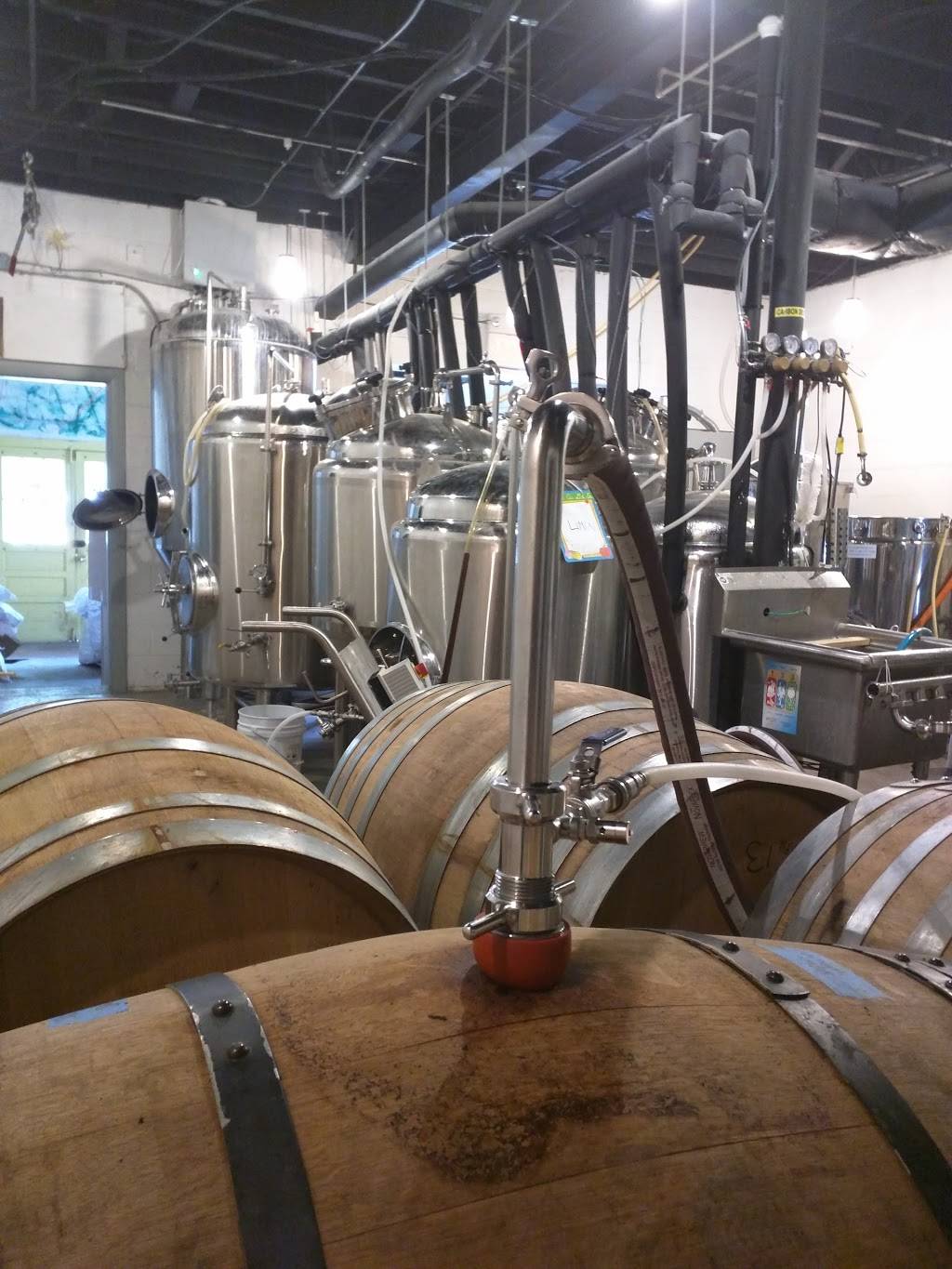 Garden Grove Brewing and Urban Winery | restaurant | 3445 W Cary St, Richmond, VA 23221, USA | 8049186158 OR +1 804-918-6158