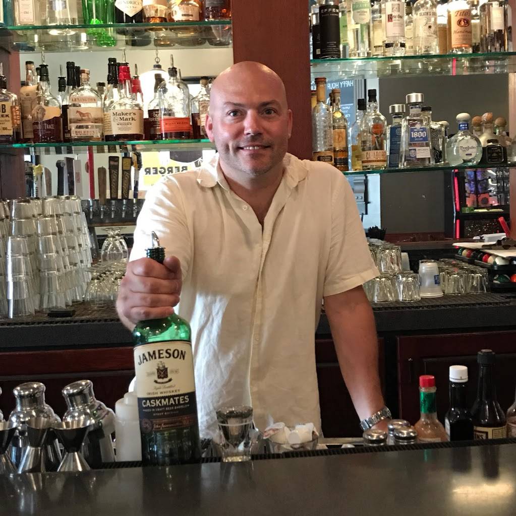 Lincoln Station | restaurant | 2432 N Lincoln Ave, Chicago, IL 60614, USA | 7734728100 OR +1 773-472-8100