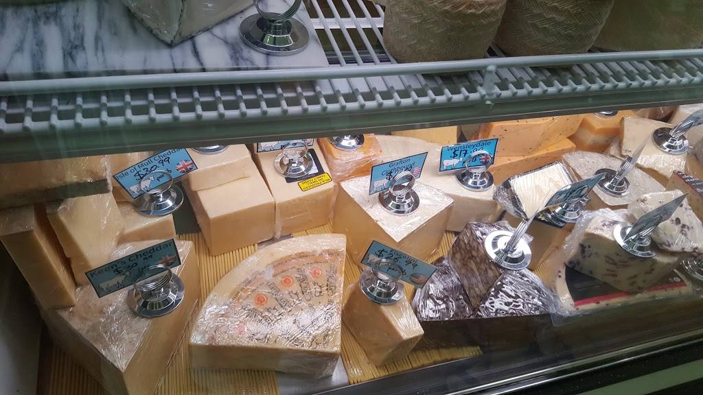 Boston Cheese Cellar | restaurant | 18 Birch St, Roslindale, MA 02131, USA | 6173252500 OR +1 617-325-2500