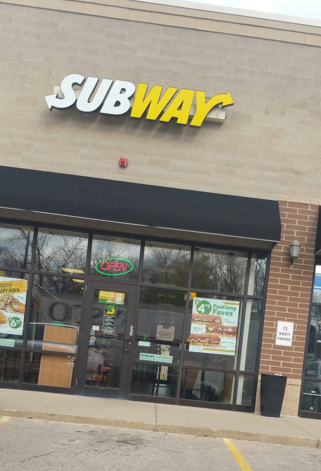 Subway Restaurants | restaurant | 159 N Milwaukee Ave, Libertyville, IL 60048, USA | 8476804500 OR +1 847-680-4500