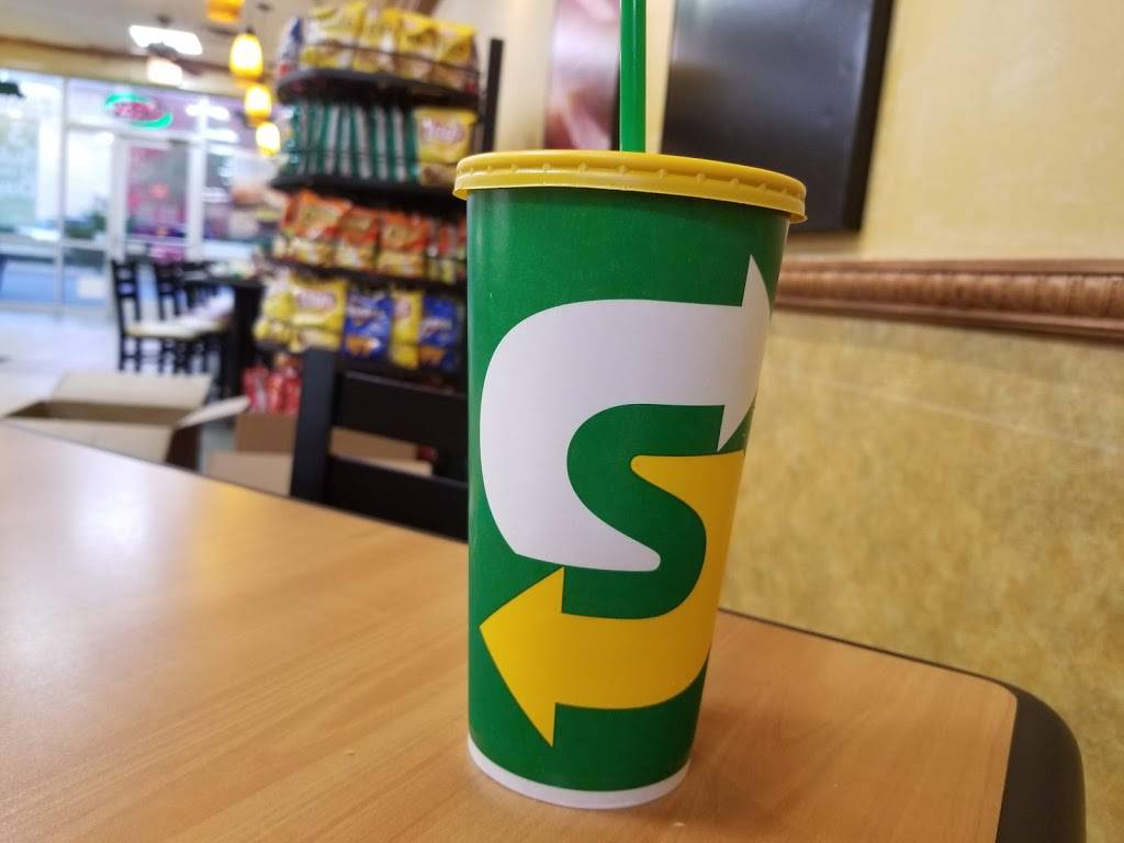 Subway Restaurants | restaurant | 3129 W Armitage Ave, Chicago, IL 60647, USA | 7732527827 OR +1 773-252-7827