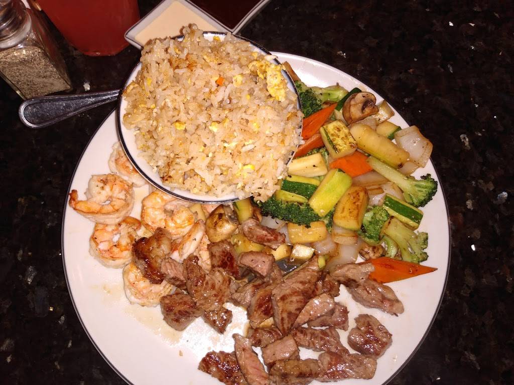 Fuji Japanese Steakhouse & Sushi | restaurant | 911 Camino del Rio S, San Diego, CA 92108, USA | 6192983854 OR +1 619-298-3854