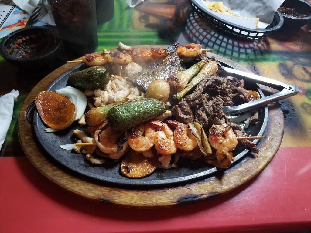 Cucos | Mexican Restaurant | restaurant | 4426 E Buckeye Rd, Madison, WI 53716, USA | 6082042705 OR +1 608-204-2705