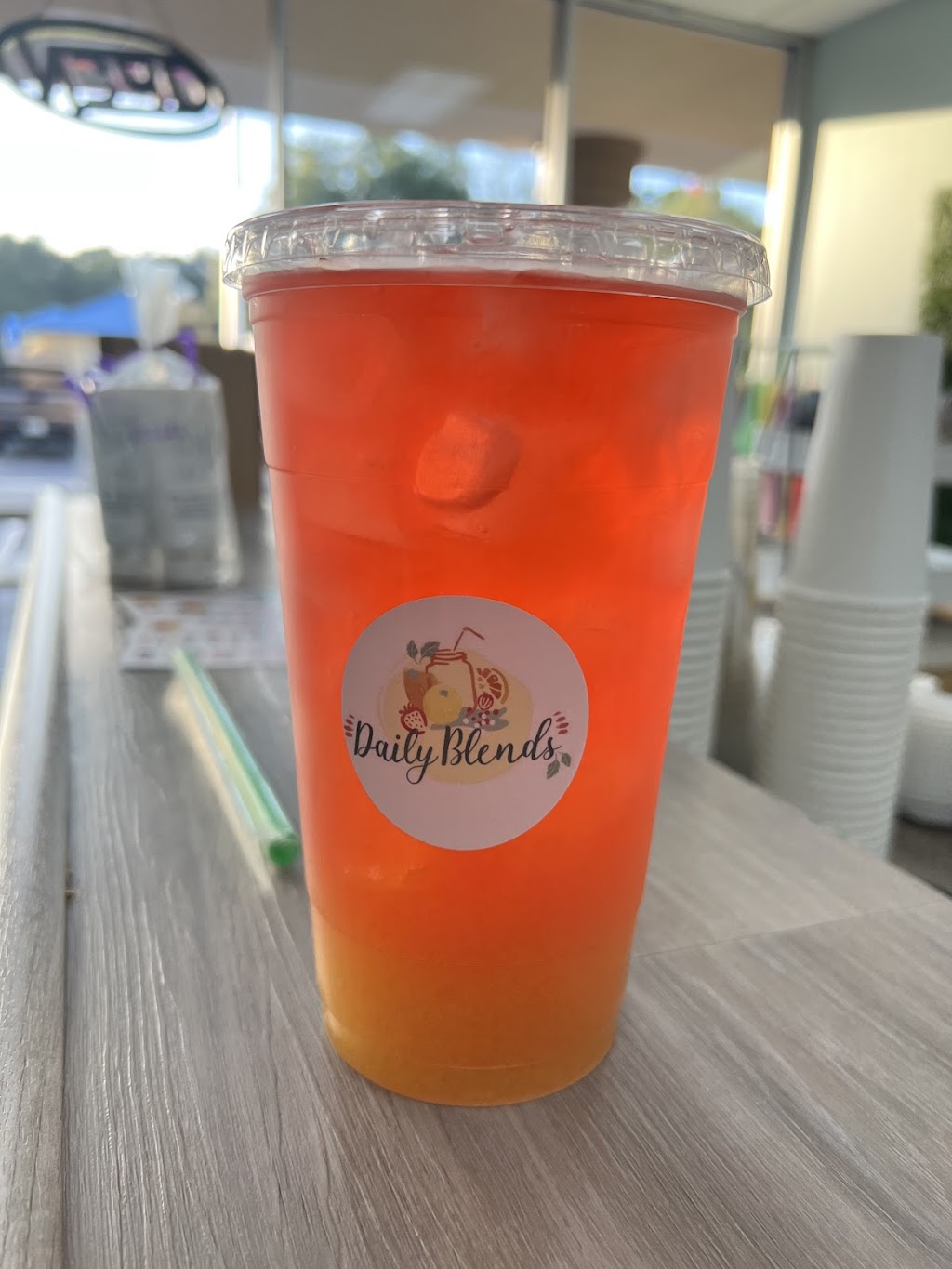 Daily Blends | restaurant | 1991 E State Rd 60, Valrico, FL 33594, USA | 8134093642 OR +1 813-409-3642