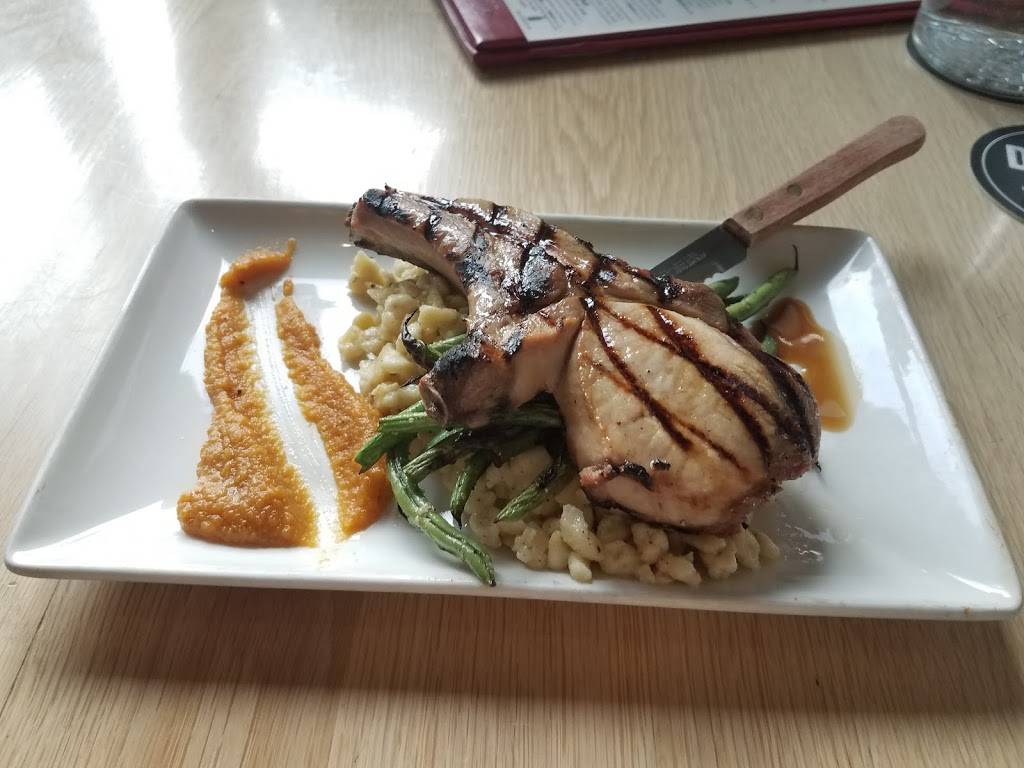 DryHop Brewers | restaurant | 3155 N Broadway, Chicago, IL 60657, USA | 7738573155 OR +1 773-857-3155